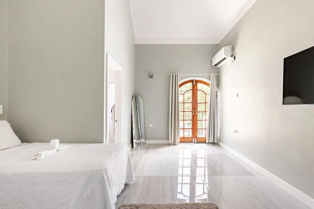 Charming Sea View Townhouse Apartment Montego Bay Jamaica