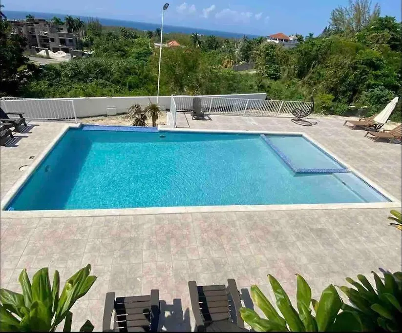 Charming Sea View Townhouse Apartment Montego Bay
